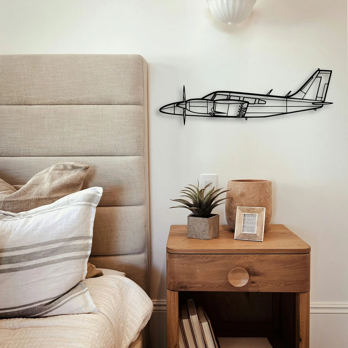 182P Skylane 2 Classic Aircraft Silhouette Metal Wall Art - Tinvibe
